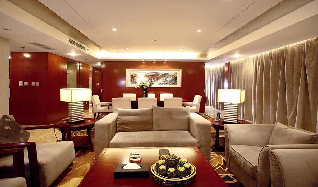 Empark Grand Hotel Chongqing Exteriör bild