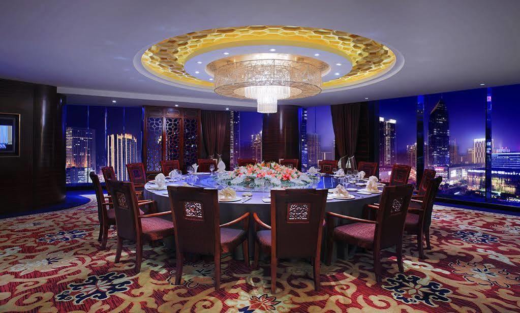 Empark Grand Hotel Chongqing Exteriör bild